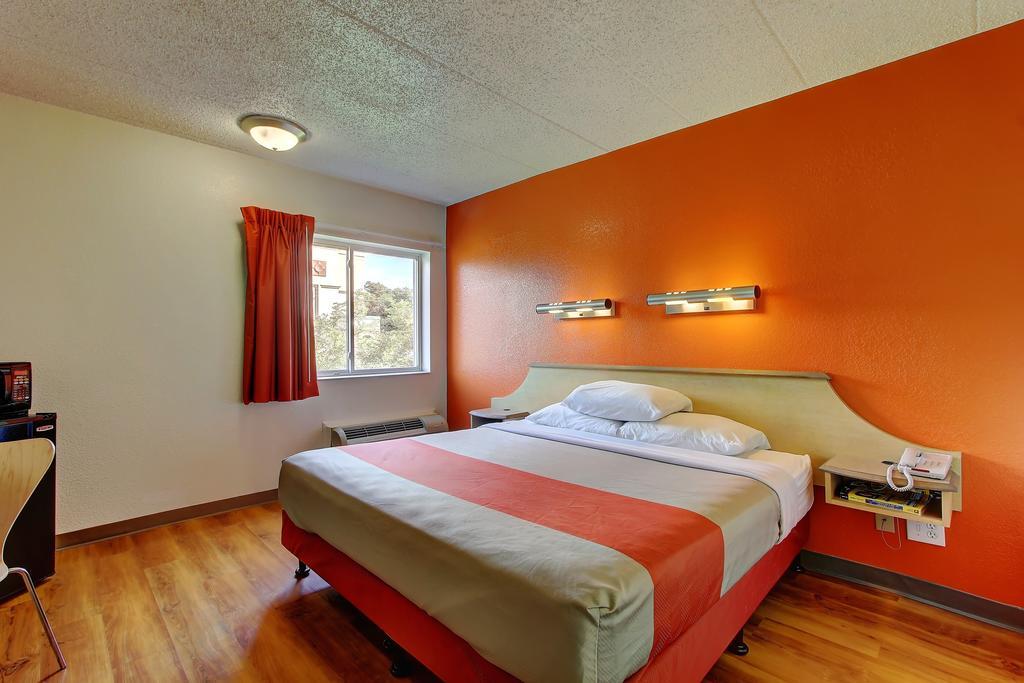 Motel 6-York, Pa - North Exterior photo